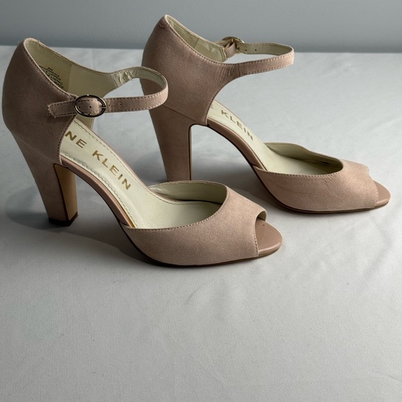Anne Klein Akhenrika Blush Peep Toe Heels Size 8 - Picture 4 of 16